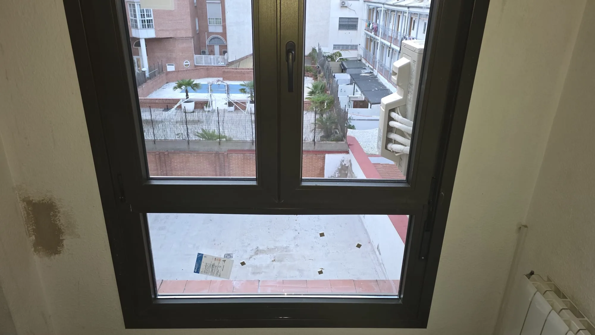 Instalación de ventanas de PVC y aluminio de alta eficiencia térmica - ven 4